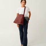 Shopper de piel vegana Candela de CRVSH, Burgundy