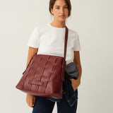 Shopper de piel vegana Candela de CRVSH, Burgundy

