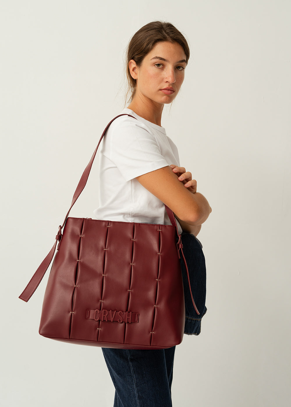 Shopper de piel vegana Candela de CRVSH, Burgundy