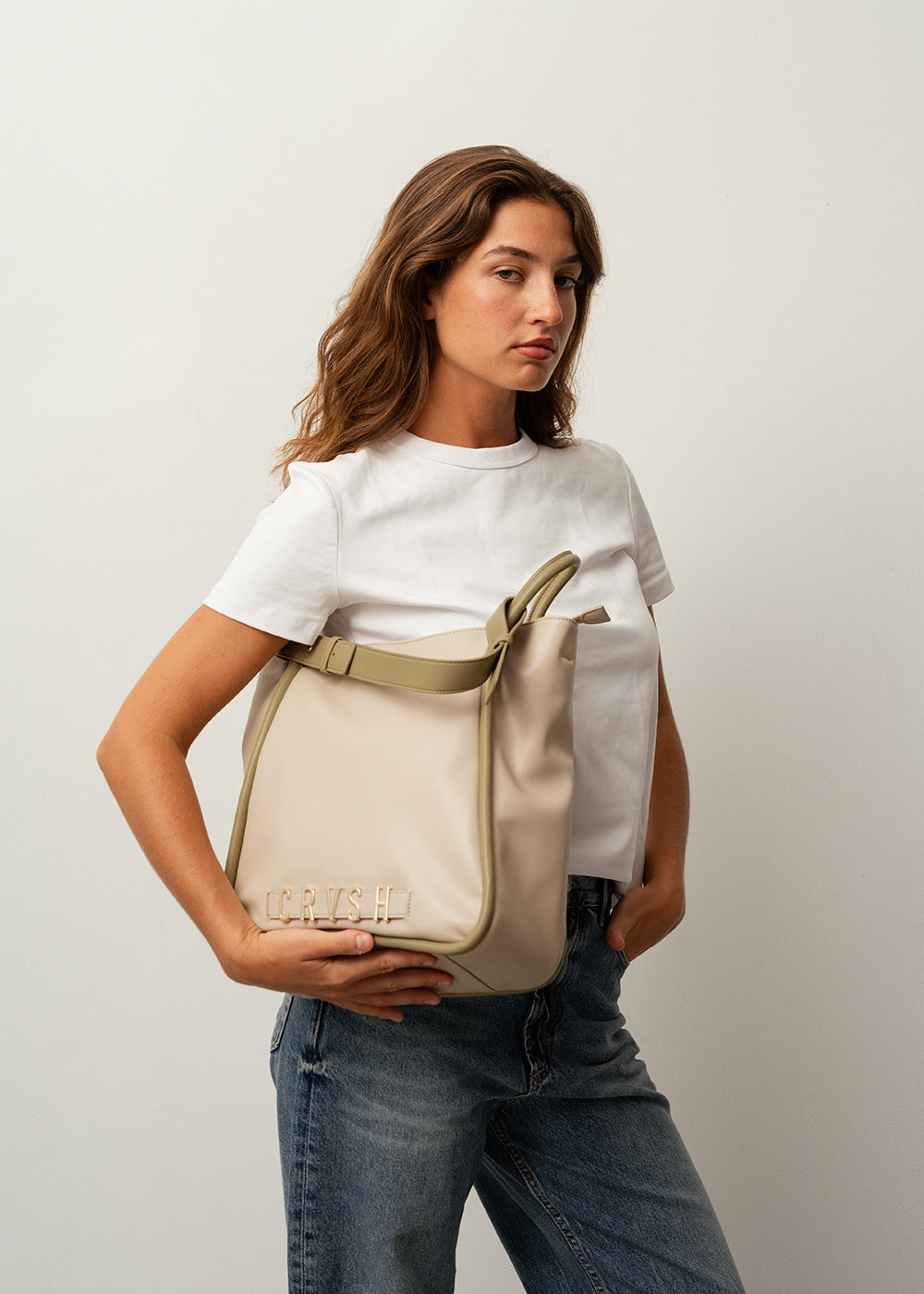 Bolso shopper Nicosia off/white con lujados en verde de CRVSH