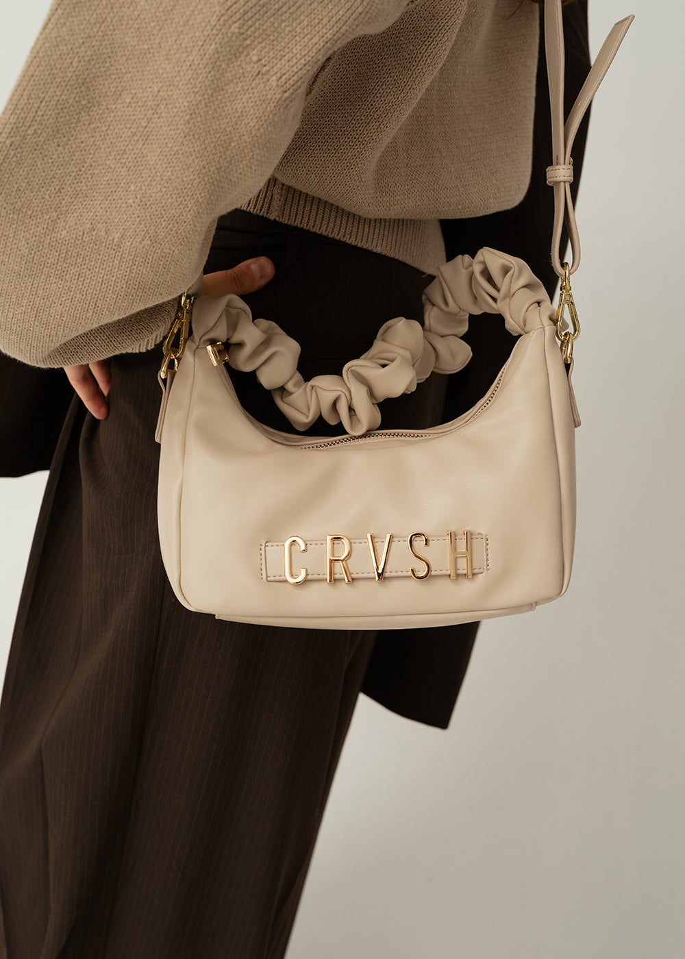 Bolso bandolera Paulina Off White de CRVSH