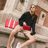 Bolso shopper IRENE de CRVSH, de nylon guateado con logo CRVSH en jaquard en el asa de mano. Modelo de tamaño grande, cierre con cremallera.