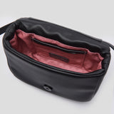 Bolso bandolera de piel vegana Lina de CRVSH, Negro