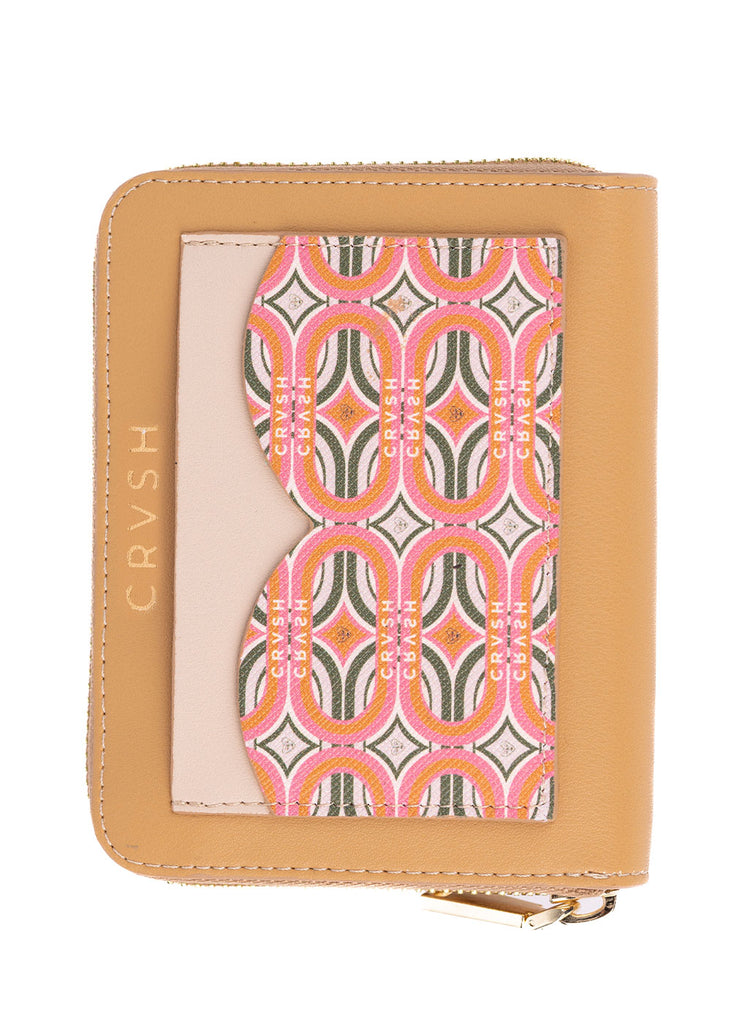 Monedero cartera DARLENE CARAMEL de la marca CRVSH fabricado en piel vegana de primera calidad.